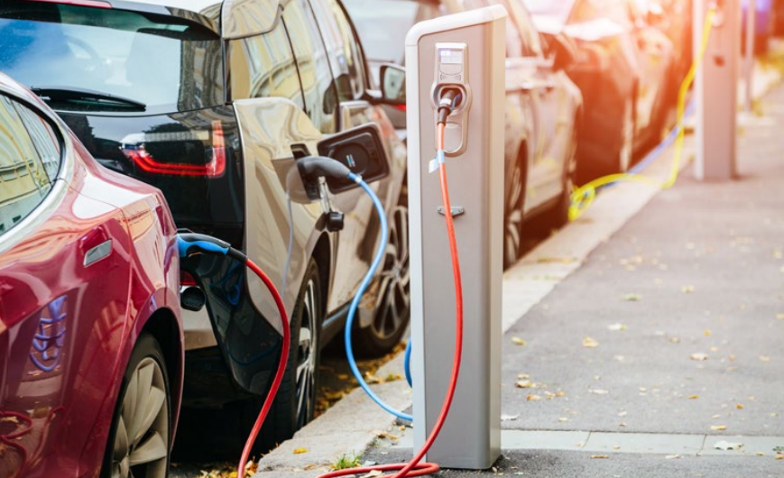 Payment at Charging Stations: Digitalization in Electric Mobility