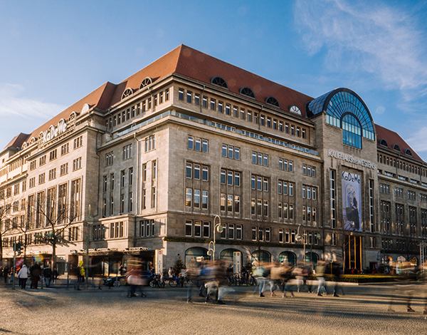 Wirecard wins KaDeWe, Oberpollinger and Alsterhaus as customers for Alipay payments Wirecard wins KaDeWe, Oberpollinger and Alsterhaus as customers for Alipay payments